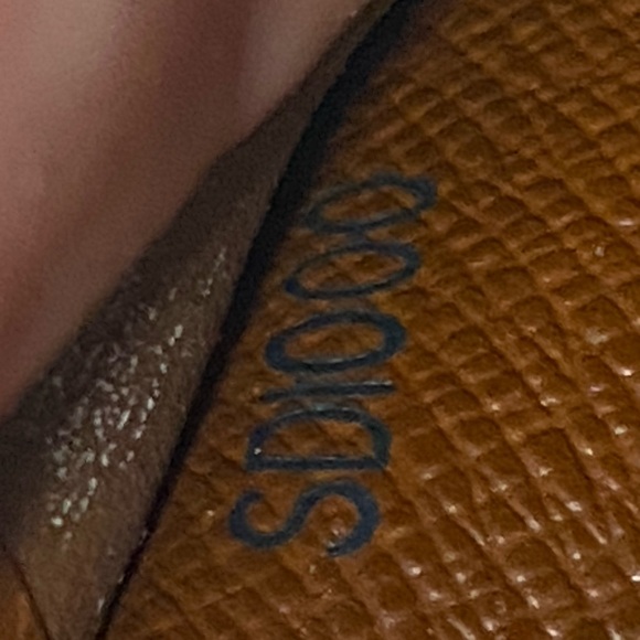 🤩MONOGRAM WALLET🤩 - Picture 16 of 16